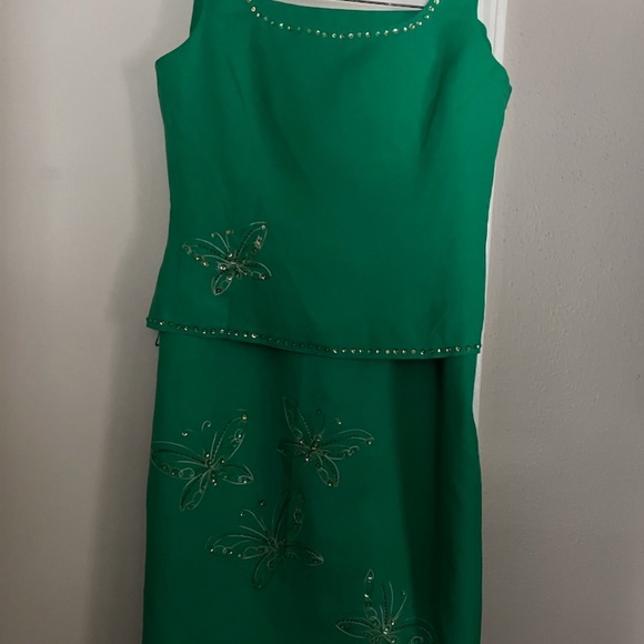 Jessica Howard 2 Piece Kelly Green Top and Long Skirt, Size 12 - Picture 5 of 7